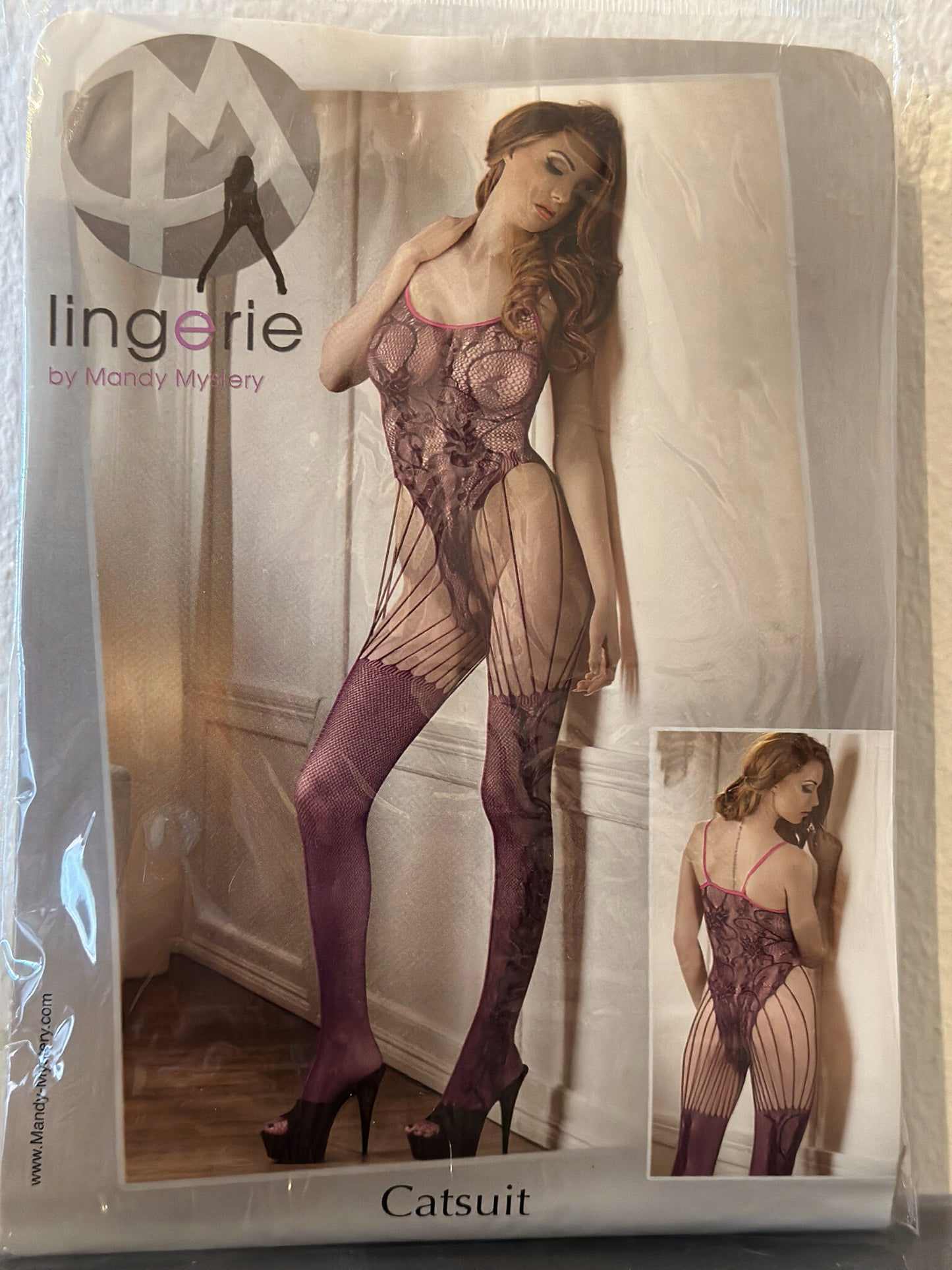 Verführerischer Catsuit ouvert von Mandy Mystery