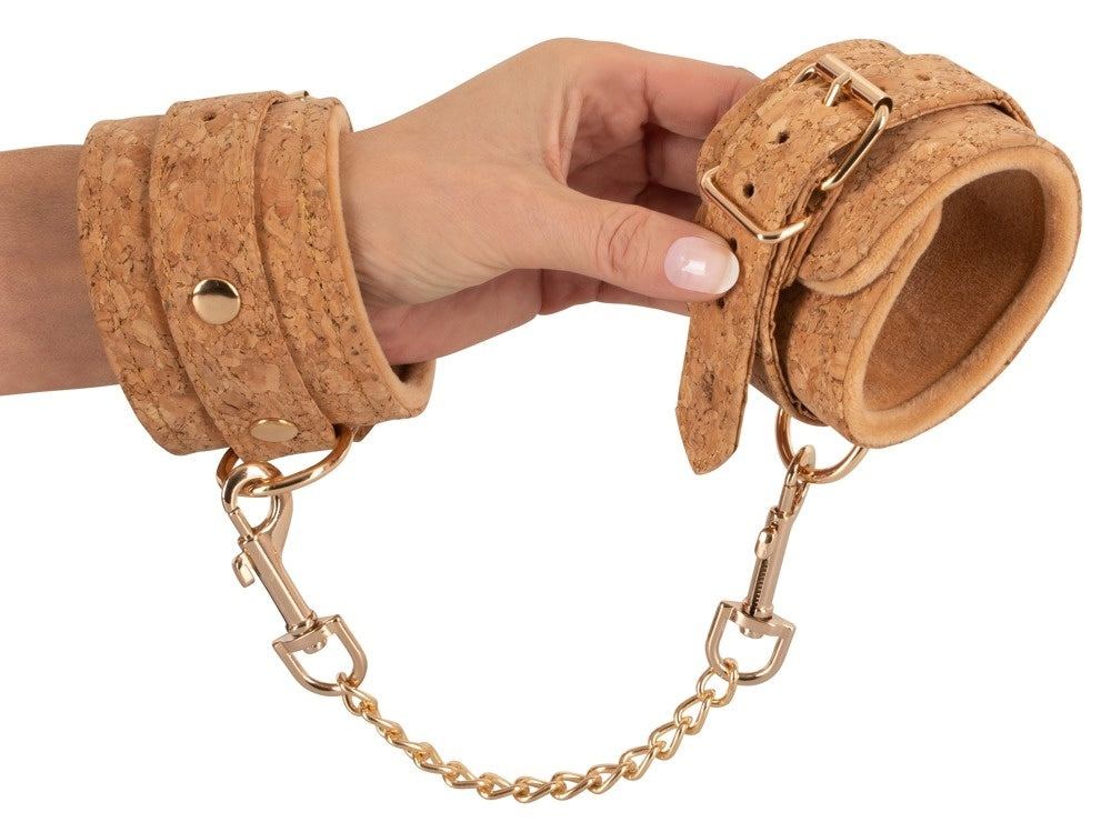Manette di Vegan Fetish 