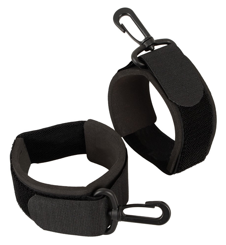 59903860000-1-Handfessel-1